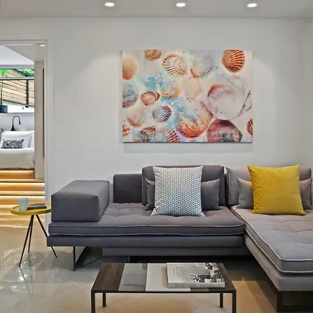 Elvina City House Apartment