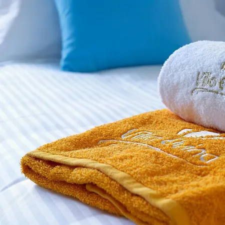 Elvina City House Apartamento